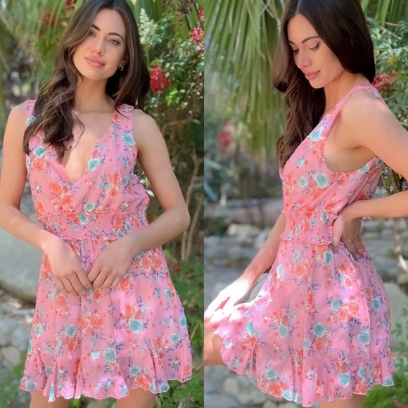 Peach Love California Dresses & Skirts - Peach Love California | Sherbet Sleeveless V Neck Floral Print Mini Dress Large